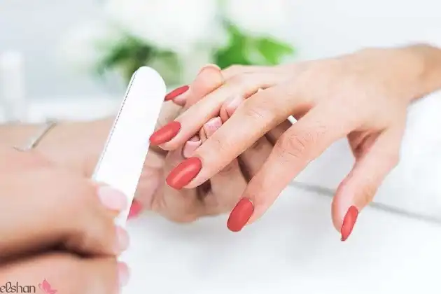 مراحل اجرای کاشت ناخن پودری